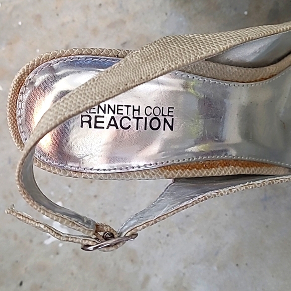 Kenneth Cole Reaction Platform Beaded Peep Toe Slingback High Heel - Picture 2 of 8